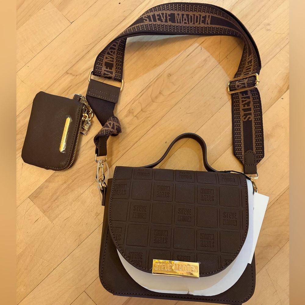 NWT Steve Madden Chocolate Crossbody Bag & wallet set with Logo Strap